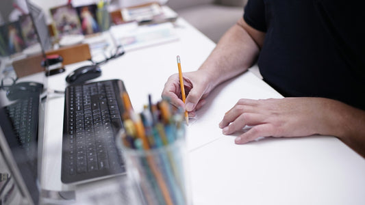 Person running a time management audit to see where their day actually goes